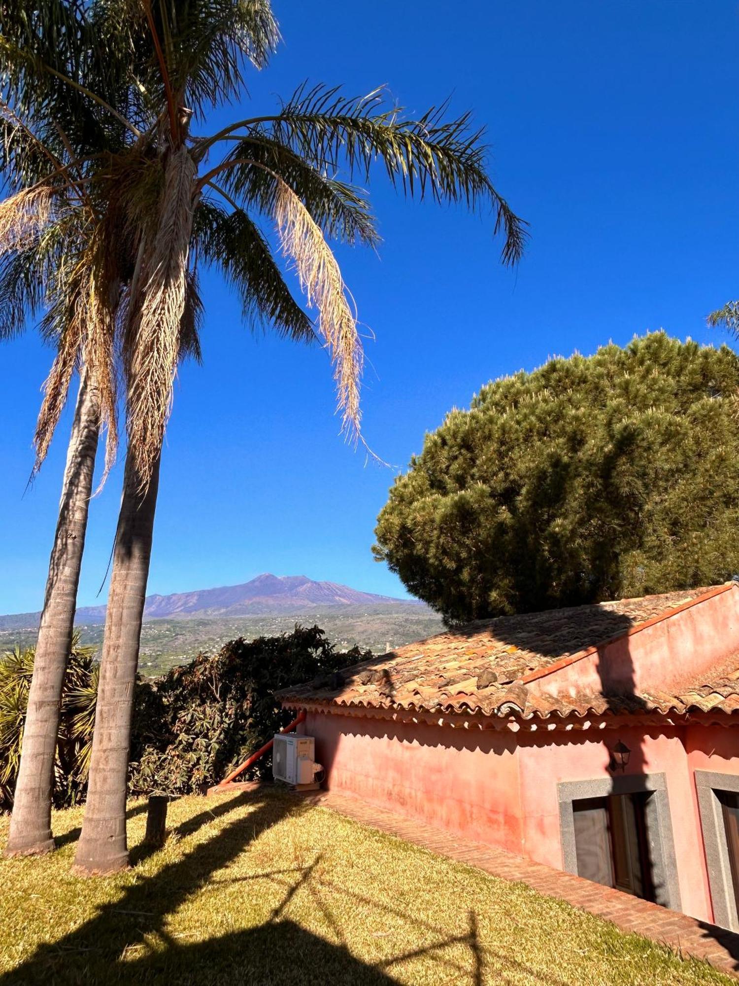 Villa Del Nespolo Fiumefreddo di Sicilia Exterior foto