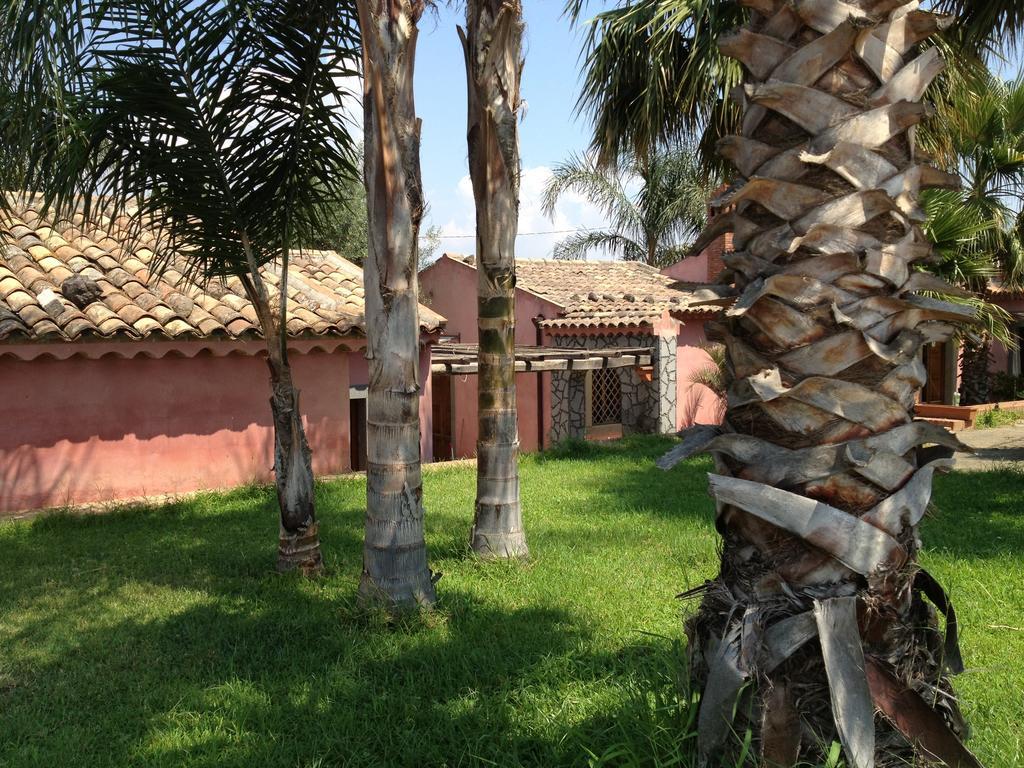 Villa Del Nespolo Fiumefreddo di Sicilia Exterior foto