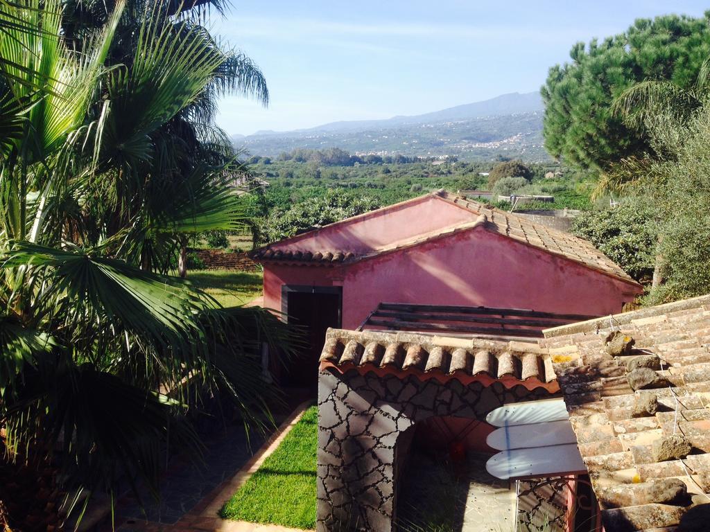 Villa Del Nespolo Fiumefreddo di Sicilia Exterior foto