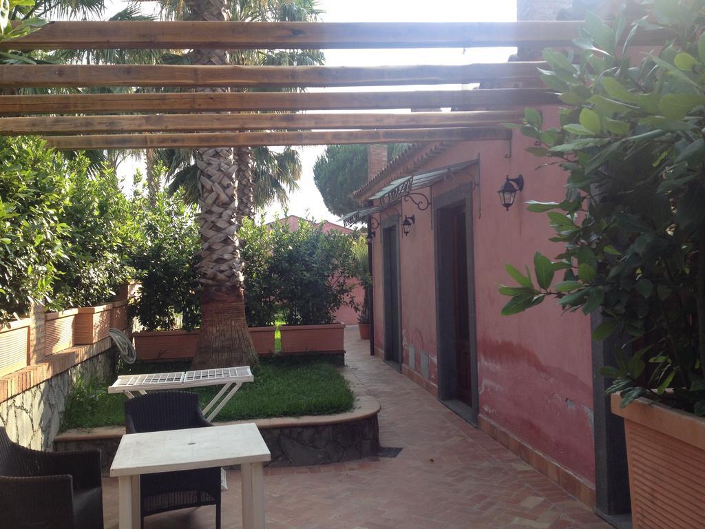 Villa Del Nespolo Fiumefreddo di Sicilia Exterior foto